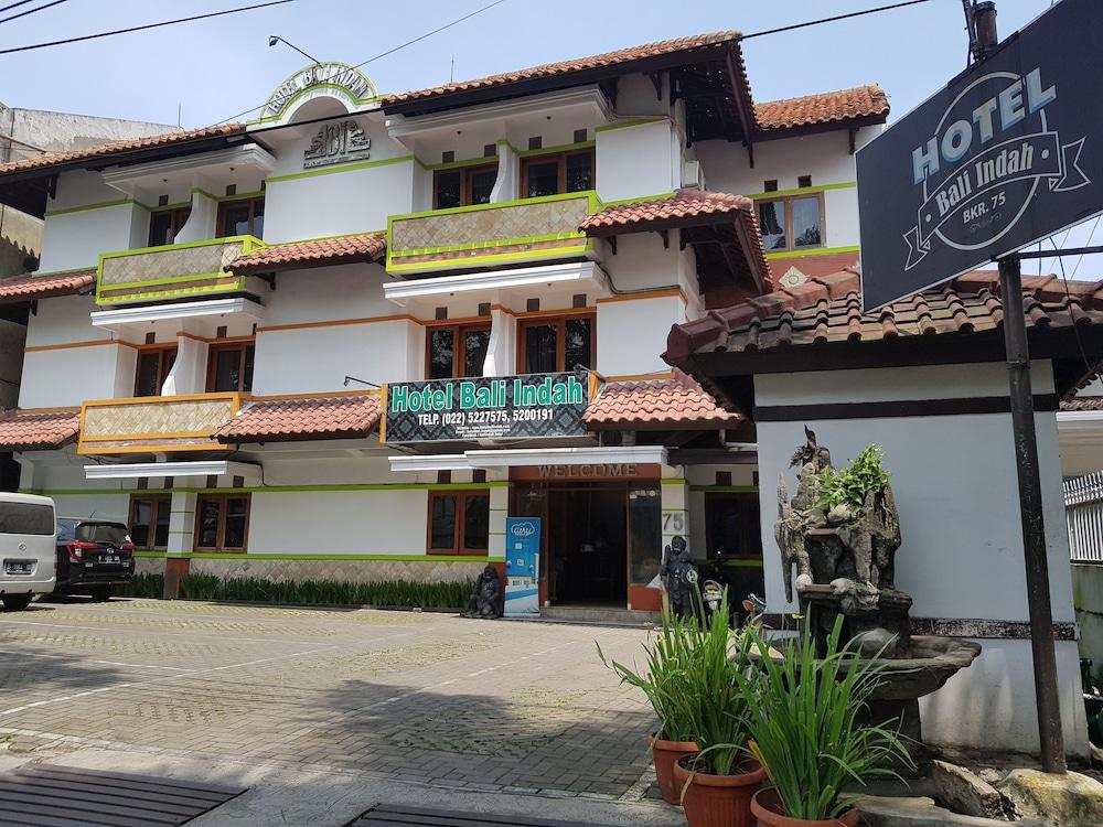 Oyo 1945 Hotel Bali Indah Bandung Exterior photo