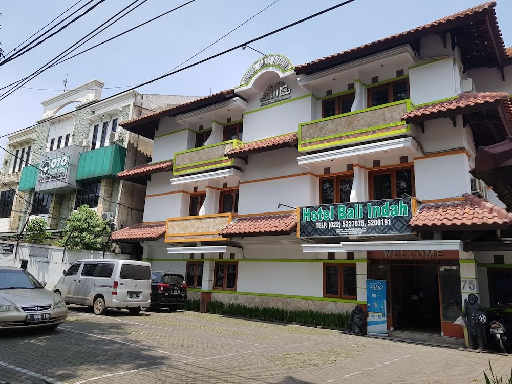Oyo 1945 Hotel Bali Indah Bandung Exterior photo